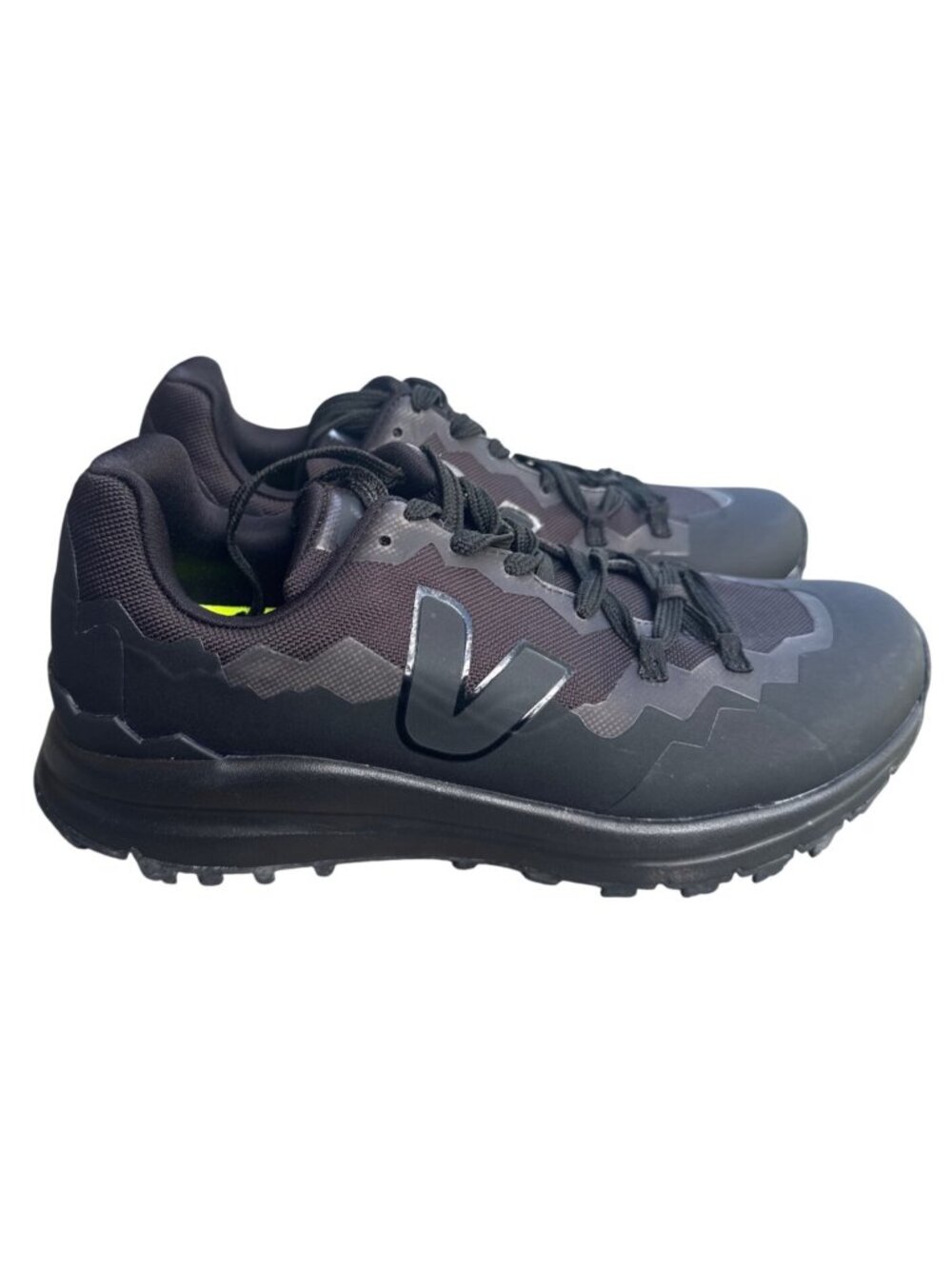 Veja Fitz Roy Full Black Trek Shell Low Top Womens Trail Running Shoes Size 8